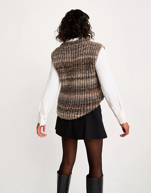 10804 Beneath the Surface Vest by Sirdar - Image 5