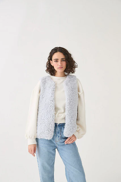 10813 Cozy Gilet by Sirdar - Image 3