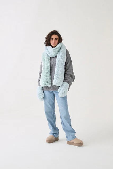 10816 Furry Scarf and Mittens by Sirdar - Image 4