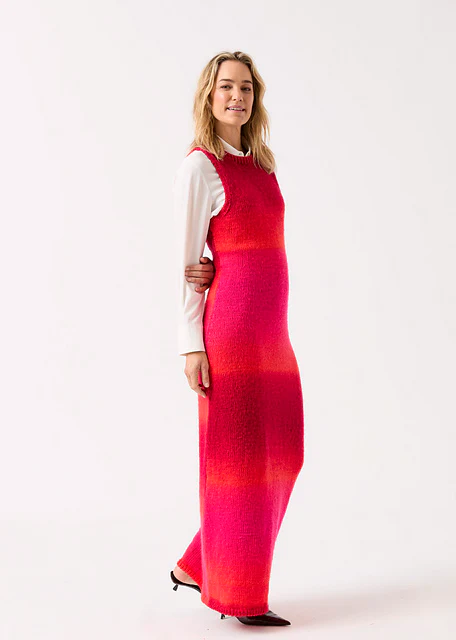 10846 Sleek Sleeveless Maxi Dress by Sirdar - Image 2