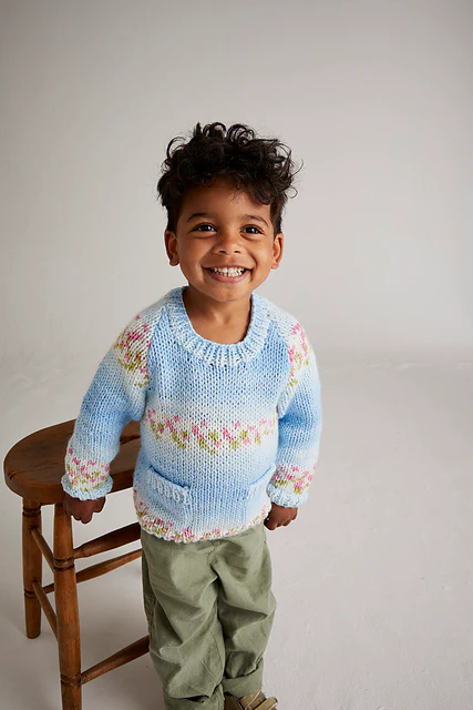 5567 Seed Pocket Sweater by Sirdar - Image 2