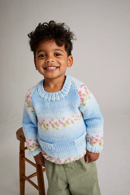 5567 Seed Pocket Sweater by Sirdar - Image 4