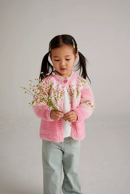 5572 Garland Cardigan by Sirdar - Image 2