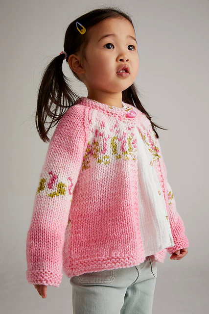 5572 Garland Cardigan by Sirdar - Image 3