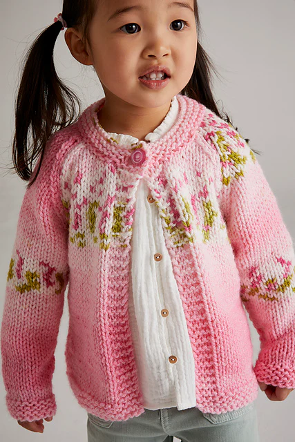 5572 Garland Cardigan by Sirdar - Image 4