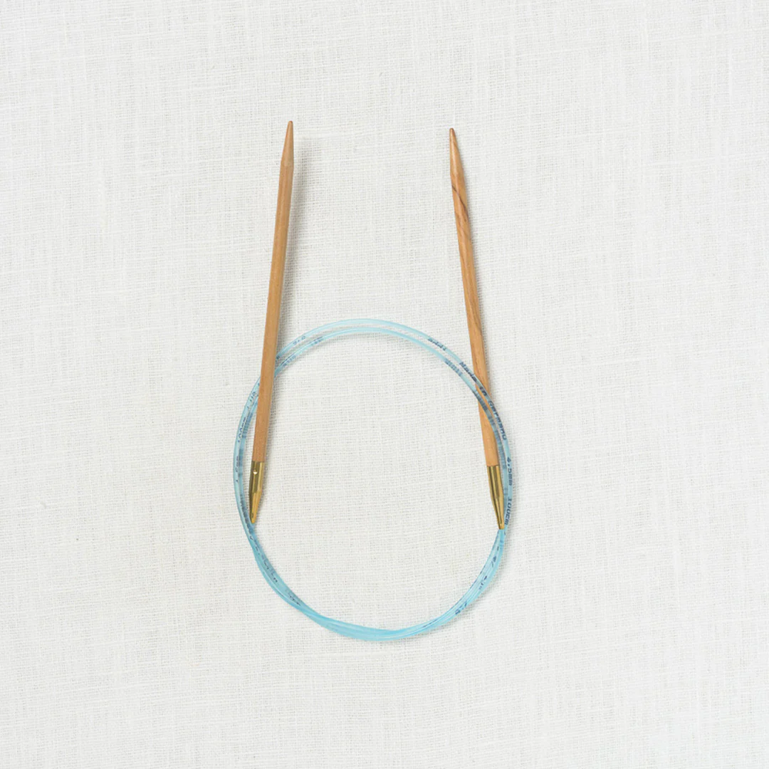 Addi Olive Wood Fixed Circular 40"