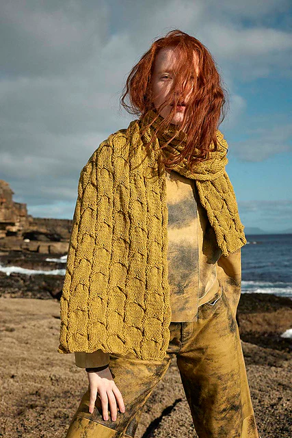 Aine Scarf by LANGYARNS SWITZERLAND - Image 3