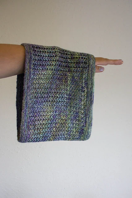 Amaranto Cowl by Kristel Nieves - Image 6