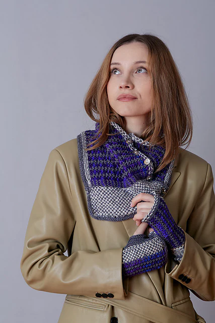 Architrave Cowl + Mitts by Catherine Salter Bayar - Image 4