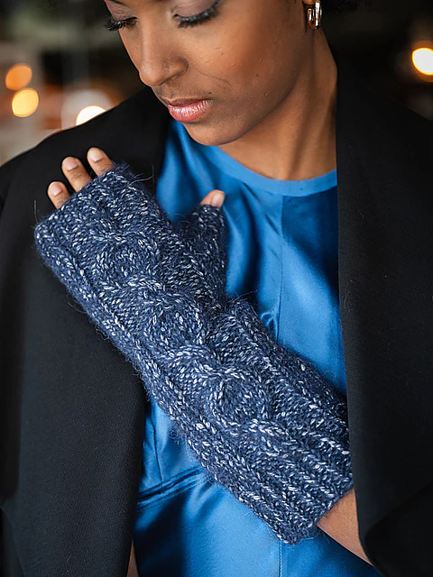 Azurite Hat & Mitts by Alison Green - Image 3