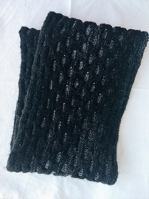 Bauhaus Cowl by Antonia Shankland - Image 3