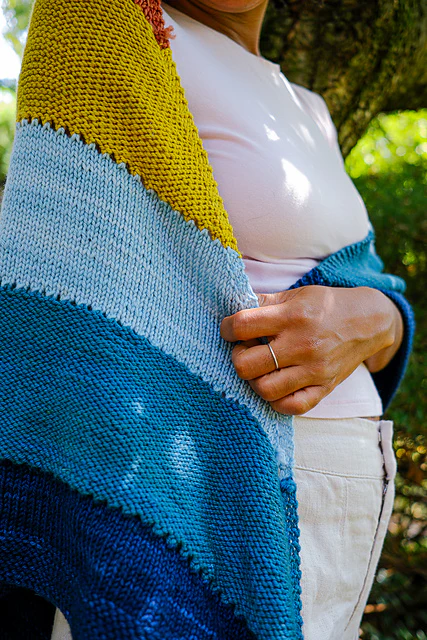 Belina Shawl by Jocelyn Tunney - Image 4