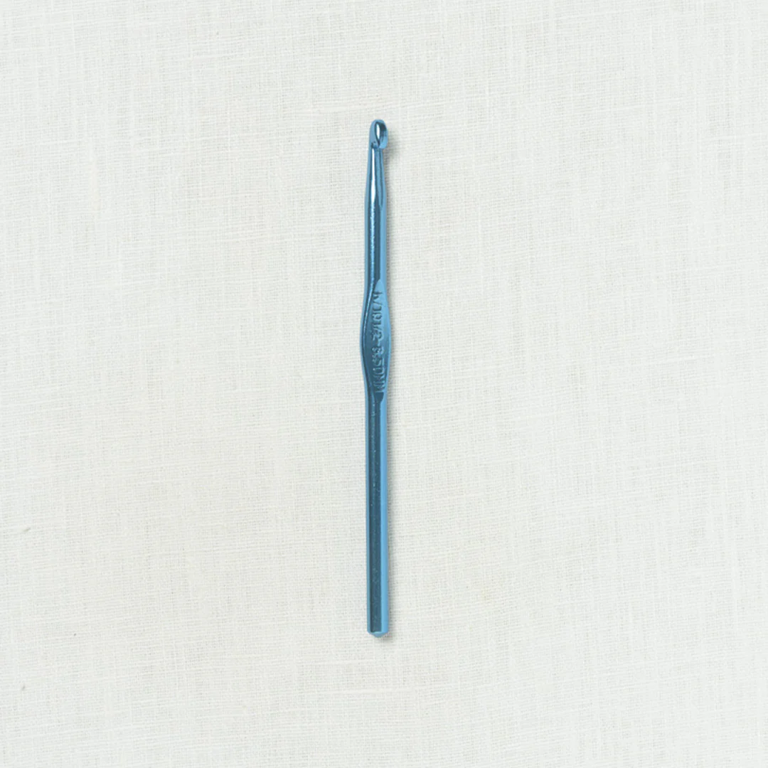 Boye Tapered Throat Anodized Aluminum Crochet Hook Set - Image 2