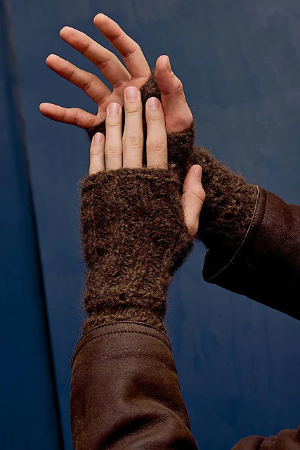 Britt Wrist warmers by LANGYARNS SWITZERLAND - Image 2