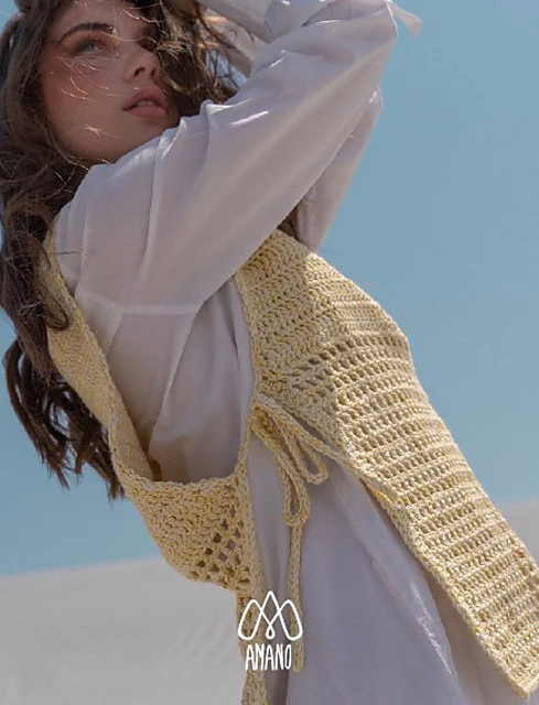 Camelia Crochet Vest by Letizia De Antoniis - Image 2