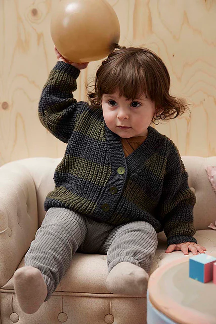 Cardigan Theo by LANGYARNS SWITZERLAND - Image 2