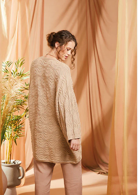 Chalbi by Lisa Richardson - Image 2