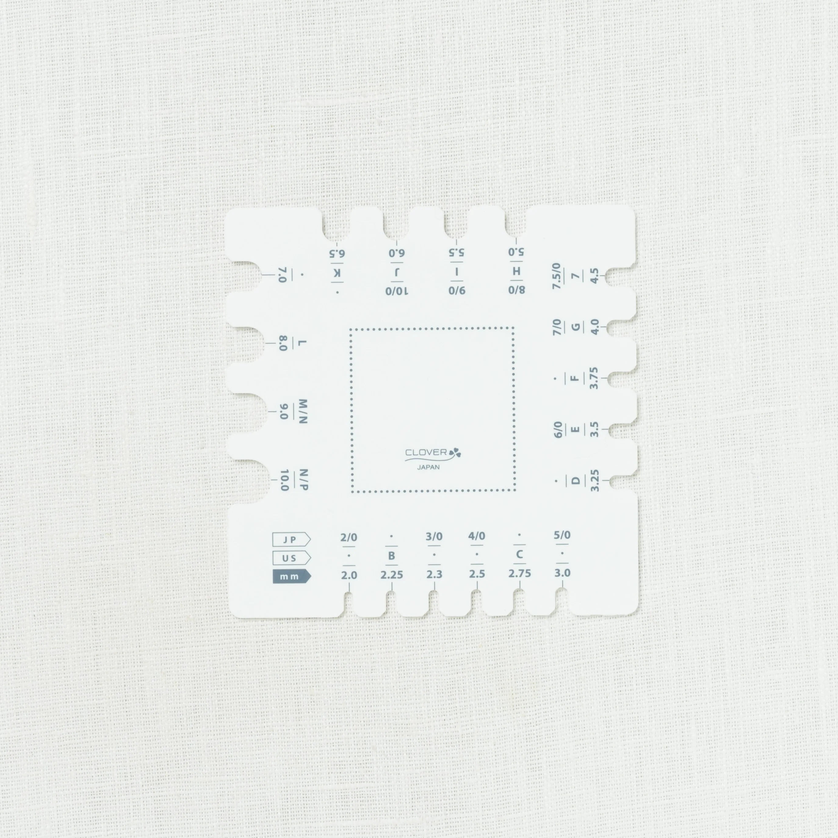 Clover Swatch Ruler and Needle Gauge - Image 2