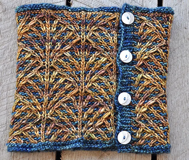 Deco Fans Cowl by Sara Huntington Burch - Image 3