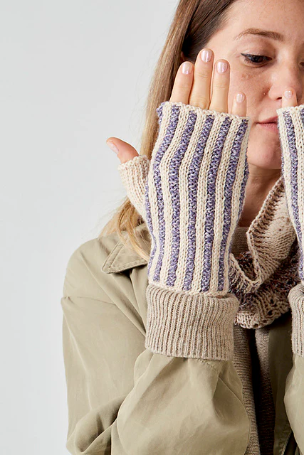 Deep Roots Mitts by Catherine Salter Bayar - Image 3