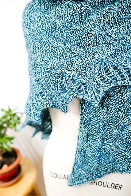 Elion Shawl by Susanna IC - Image 6