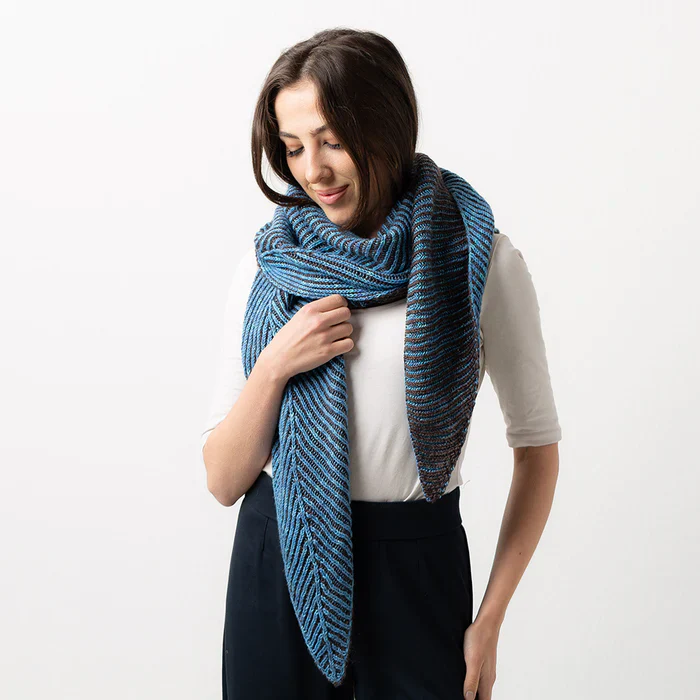 Free - Twisted Trapeze Wrap - Image 3
