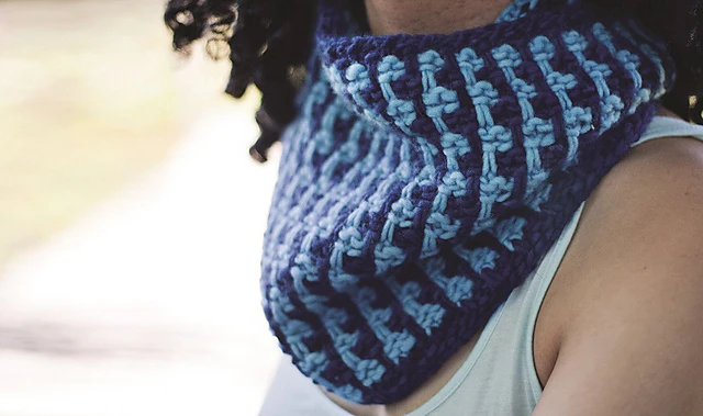 Gotita Cowl by ImagiKnit Design Team - Image 2