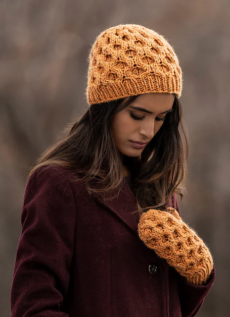 Huntington Hat & Mitts by Bobbi IntVeld - Image 4