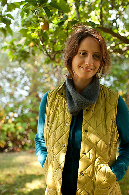 Inside Outside Cowl by Churchmouse Yarns and Teas - Image 5