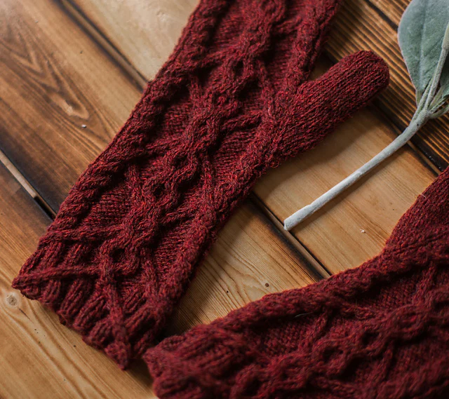 Kessler Mittens by Whitney Hayward - Image 5