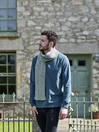 Kyle scarf by Rosee Woodland - Image 2