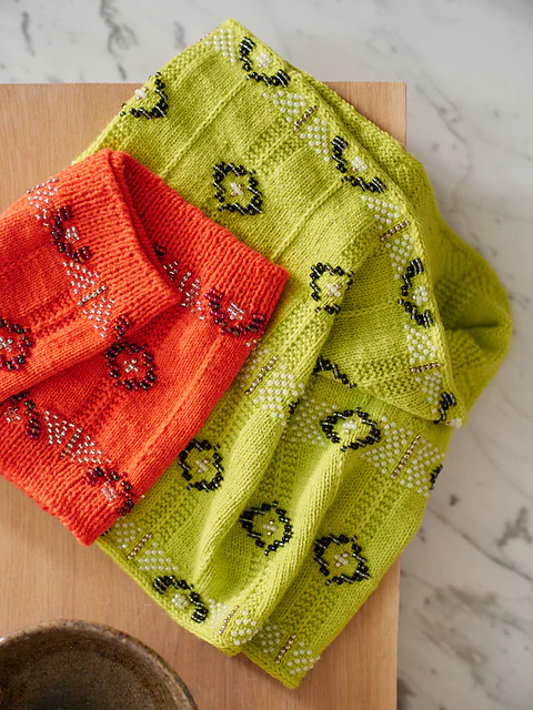 Laine Beaded Colourwork: A Modern Approach to Knitting with Beads by Jeanette Sloan - Image 12