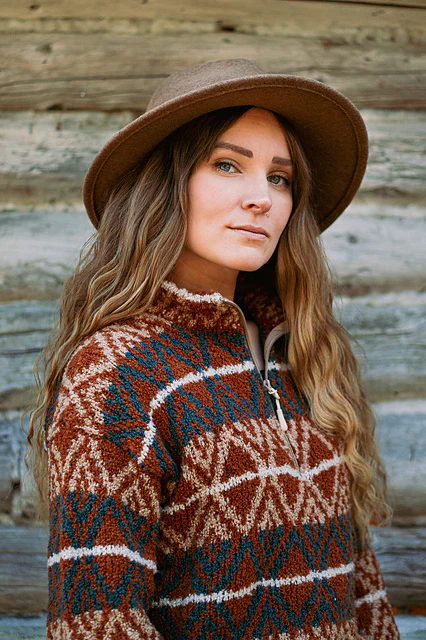 Laine Unfolding Landscapes: 17 Knits for the Road by Ronja Hakalehto - Image 12