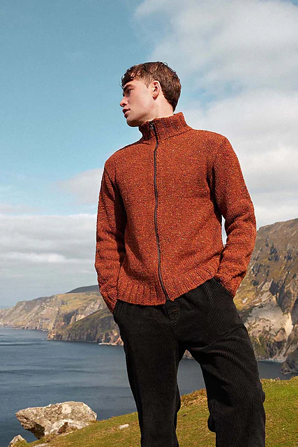 Lang Yarns Punto 87: Spirit of Donegal Pattern Booklet (Fall 25) - Image 21