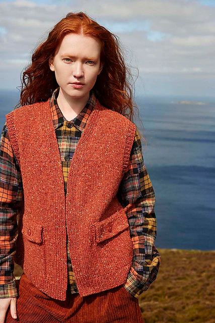 Lang Yarns Punto 87: Spirit of Donegal Pattern Booklet (Fall 25) - Image 8