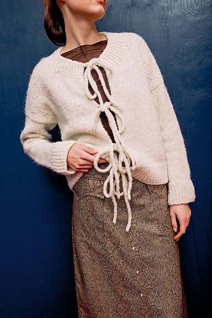 Lang Yarns Punto 89: Baby Lama Pattern Booklet (Fall 25) - Image 9