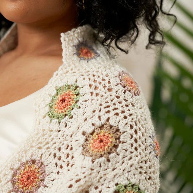 Leonora Shawl & Bag by Cassie Ward - Image 8