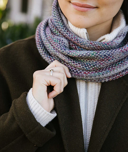 Linen Stitch Scarf & Loop by Churchmouse Yarns and Teas - Image 4