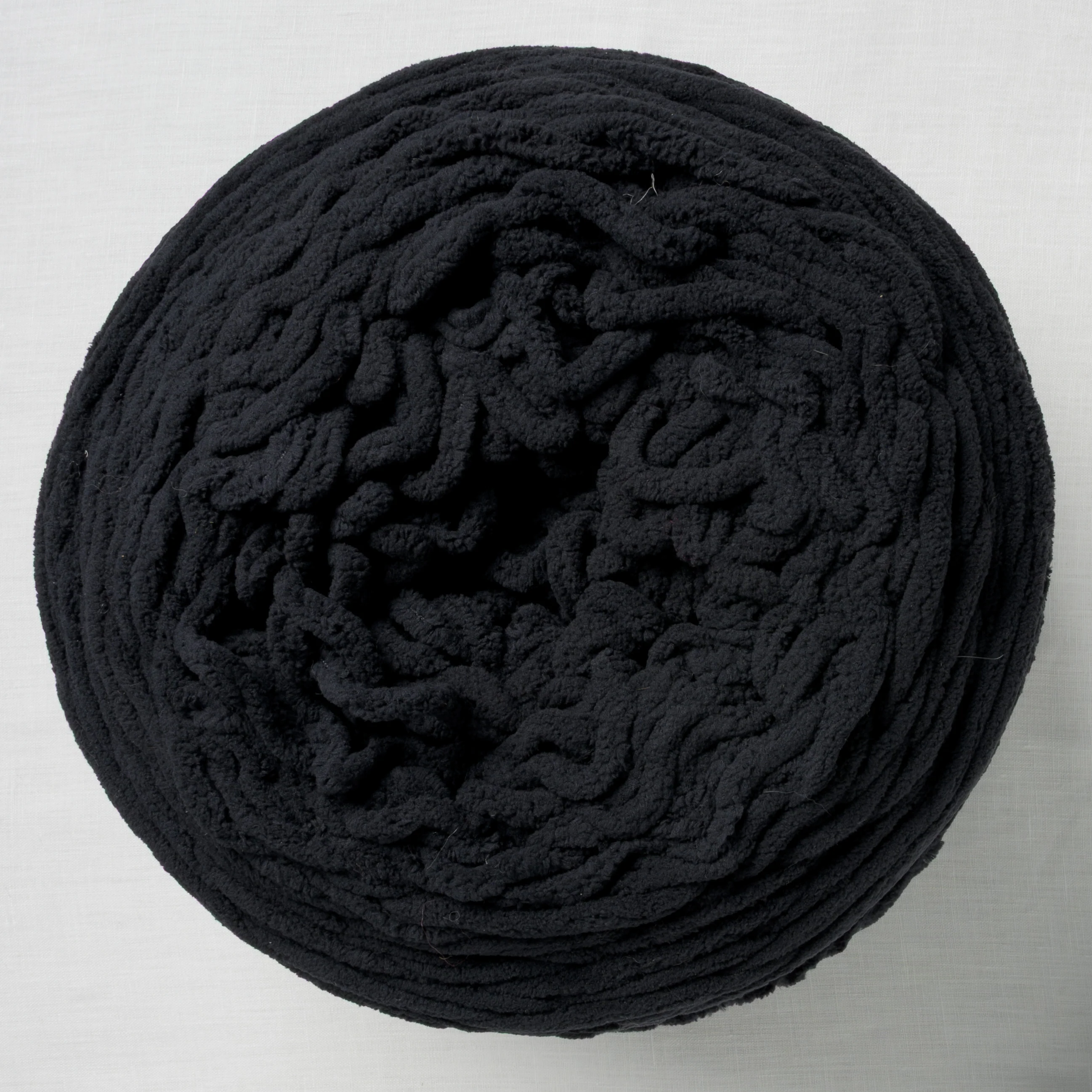 Lion Brand Cover Story 155G Obsidian