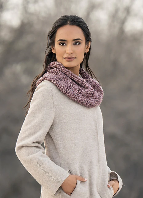 Lulu Cowl by Nancy Ekvall - Image 3