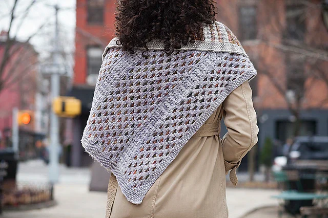 Margaux Shawl by Faina Goberstein - Image 3