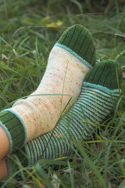 Mix & Mingle by Plucky Knitter Design - Image 3