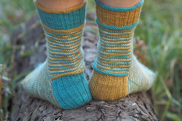 Mix & Mingle by Plucky Knitter Design - Image 6