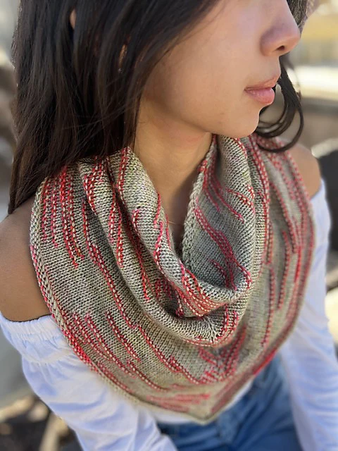Out of Line Cowl by Dream In Color Designs - Image 3