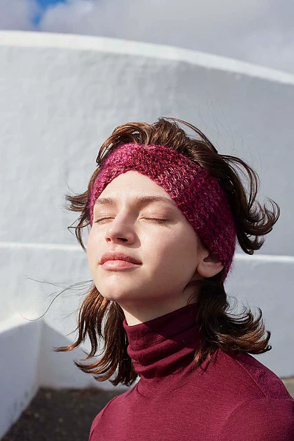 Pearl-kissed by WOOLADDICTS Design Team - Image 2