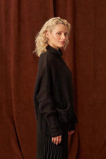 Poncho sweater Dolores by LANGYARNS SWITZERLAND - Image 4