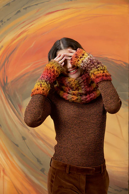 Linda Mitts PTO-062_15 Lang Yarns - Image 3