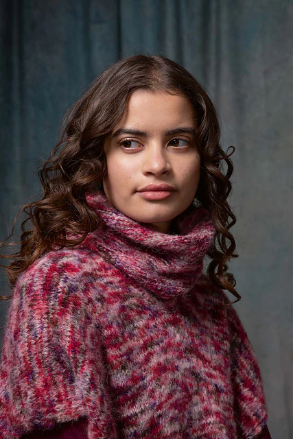 Katja Poncho PTO-064_04 Lang Yarns - Image 4