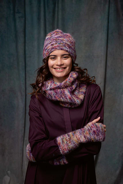 Angelica Mitts PTO-064_10 Lang Yarns - Image 2