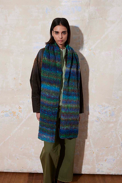 Scarf Kaliani LANGYARNS SWITZERLAND - Image 2